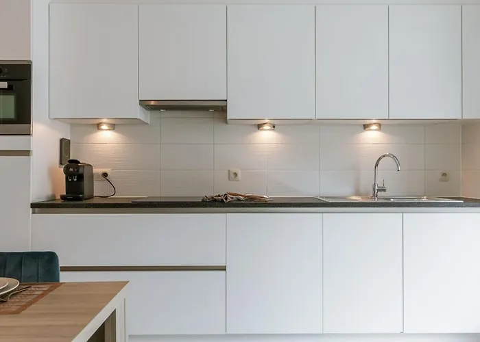 Huswell - Bright Duplexapartment דירה *