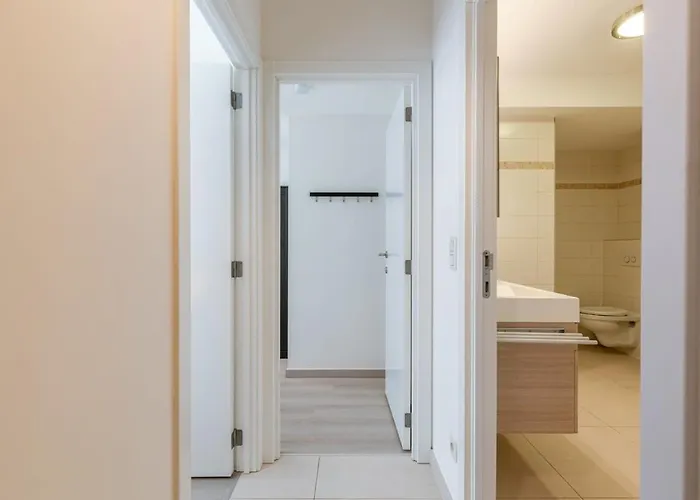 Huswell - Bright Duplexapartment דירה *